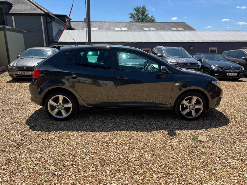 SEAT IBIZA