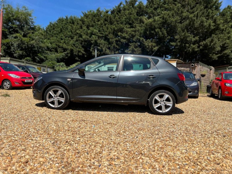 SEAT IBIZA