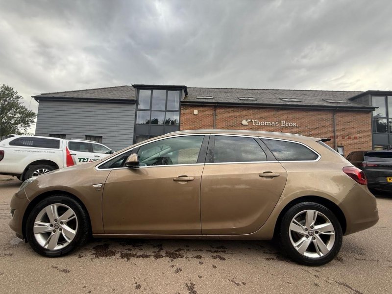 VAUXHALL ASTRA