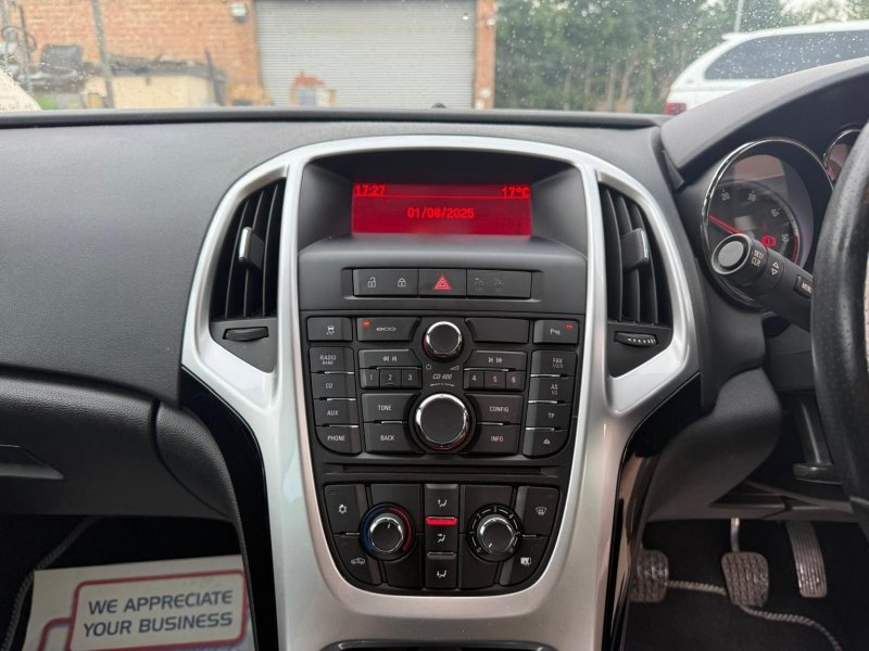 VAUXHALL ASTRA