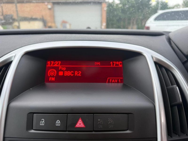 VAUXHALL ASTRA