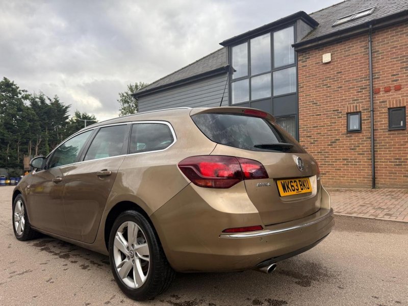 VAUXHALL ASTRA