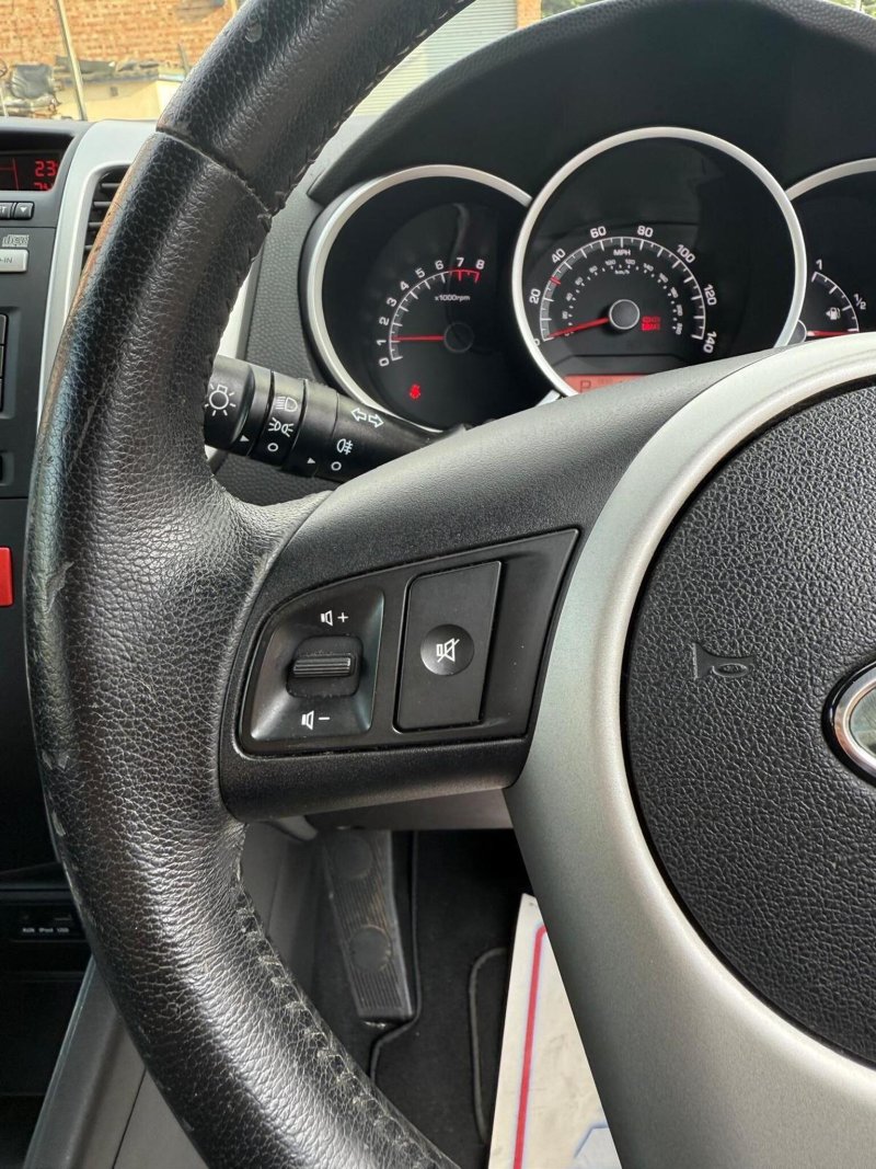 KIA VENGA
